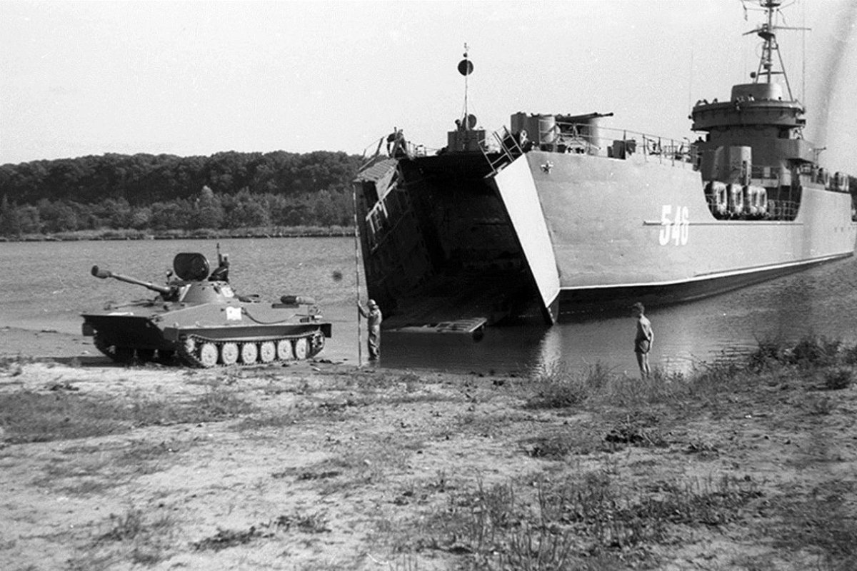 Средние десантные корабли проекта 188