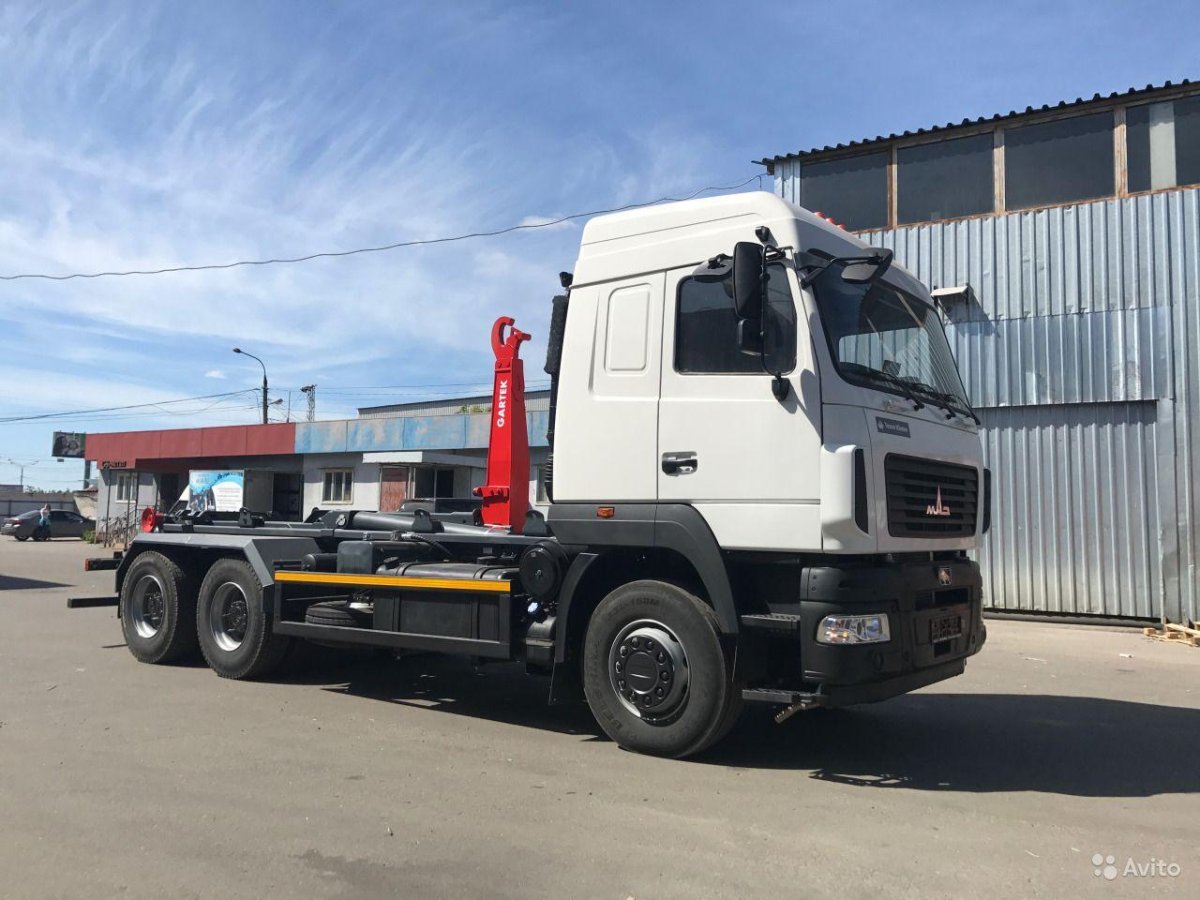 МАЗ мультилифт бункеровоз