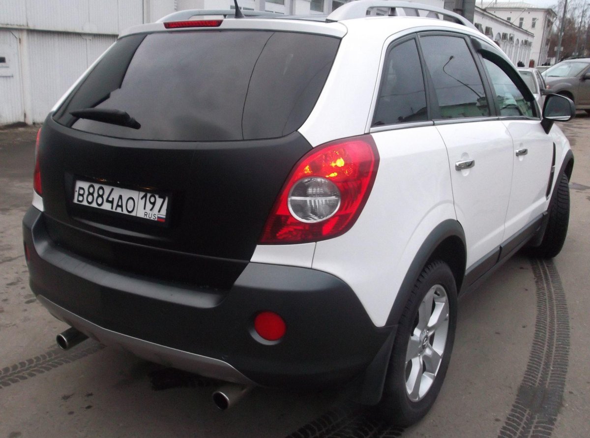 Опель Антара белый с черной крышей