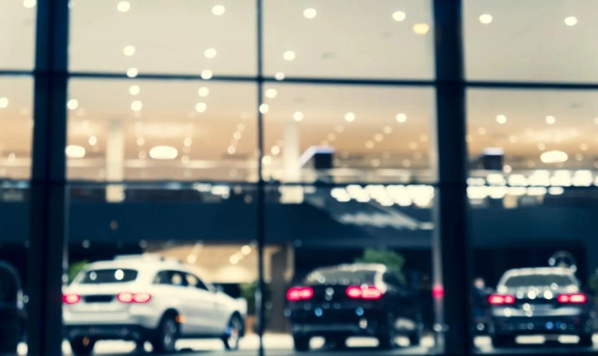 Машины размазано фото днем