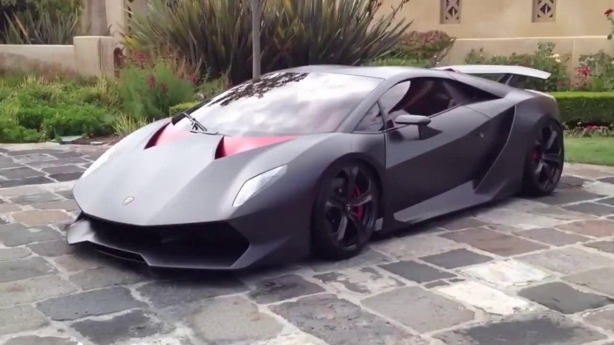 Ламборгини Сесто