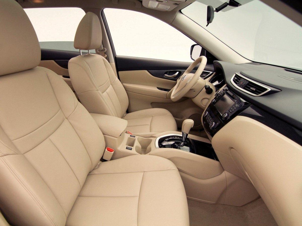 Nissan x Trail бежевый салон