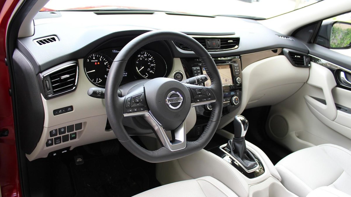 Nissan Rogue 2017 салон
