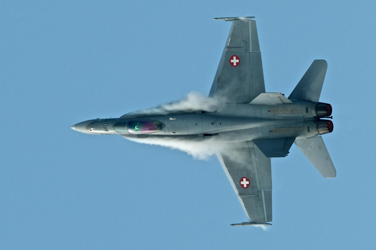 Истребители в Латвии