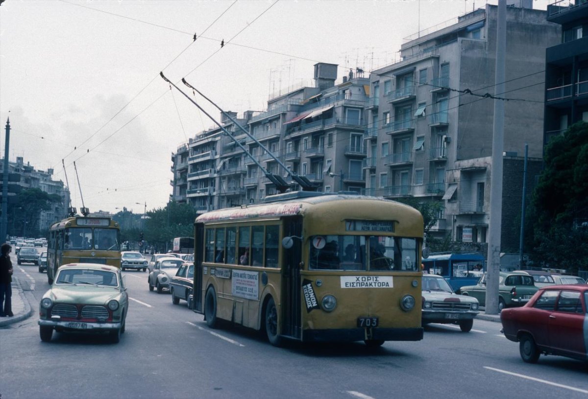 Старый троллейбус