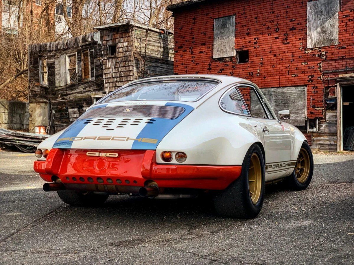 Порше 911 Магнуса Уолкера