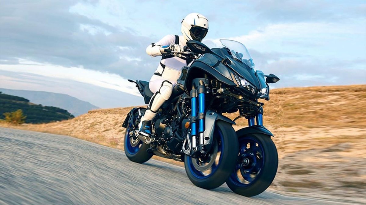 Мотоцикл Yamaha Niken mxt850