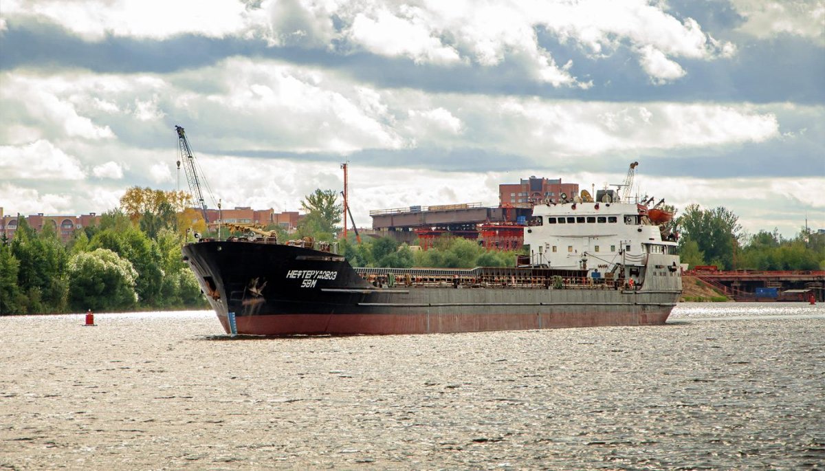 Нефтерудовоз 58м