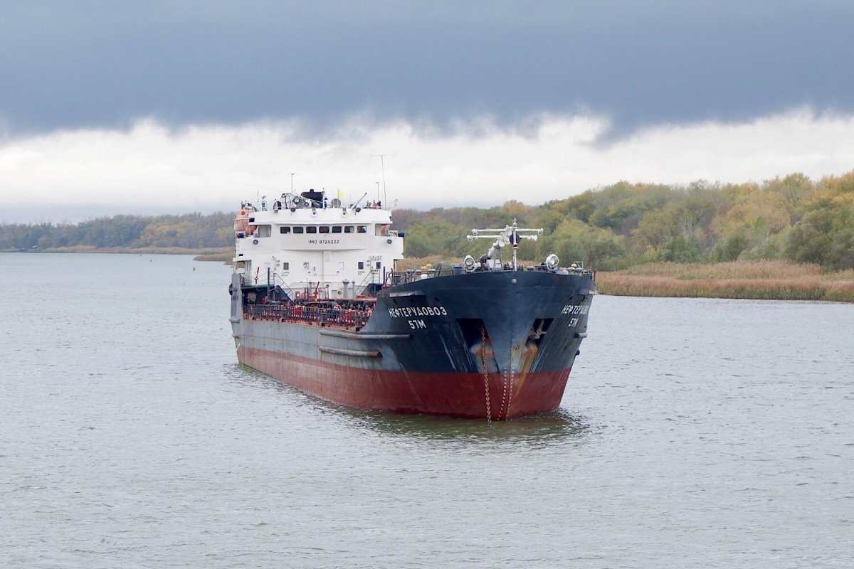 Судно Нефтерудовоз 2