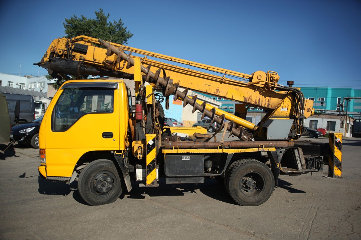 Японский ямобур Aichi Исузу