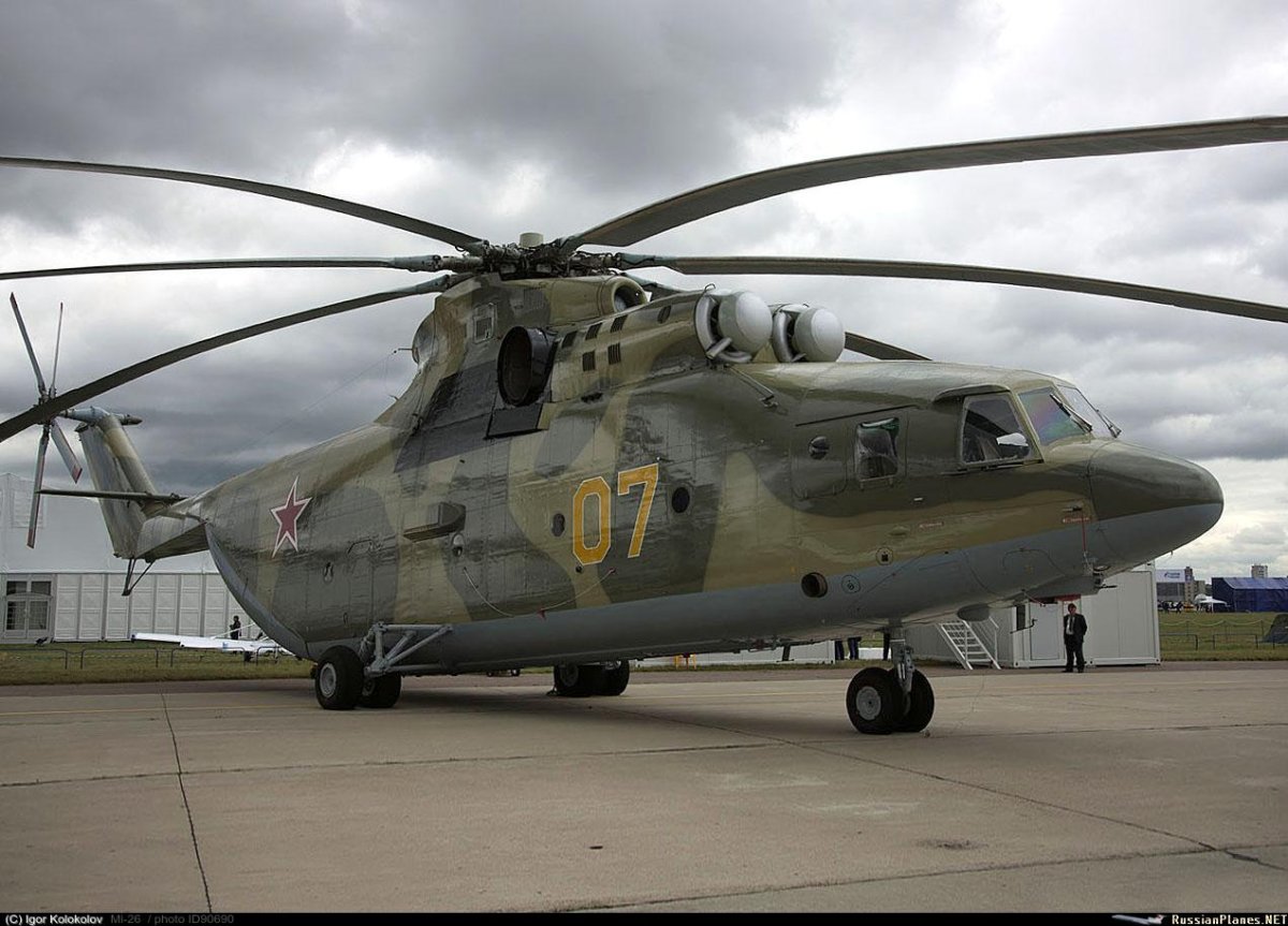 Тяжелый вертолет ми-26