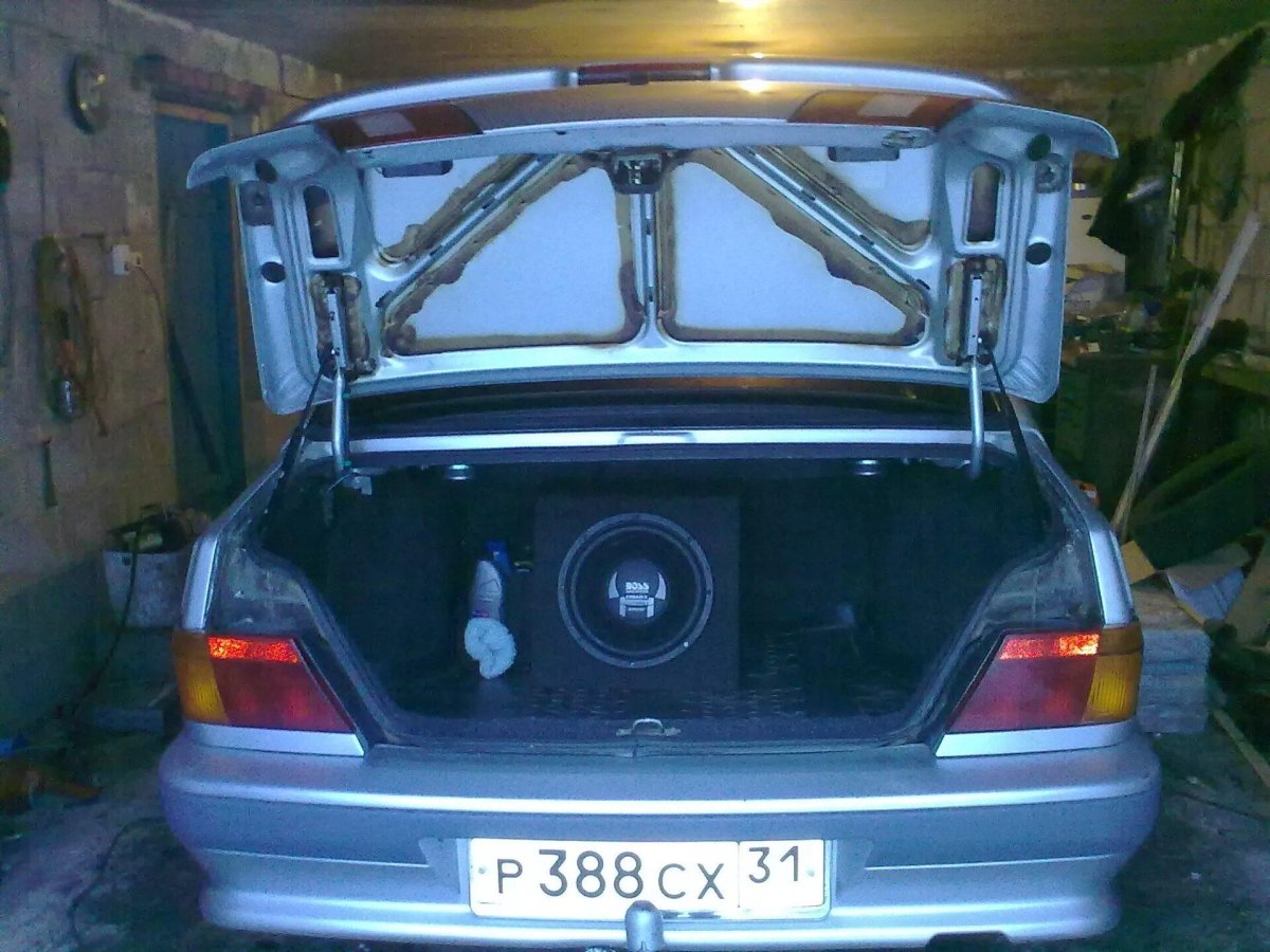 Багажник ВАЗ 2115 внутри