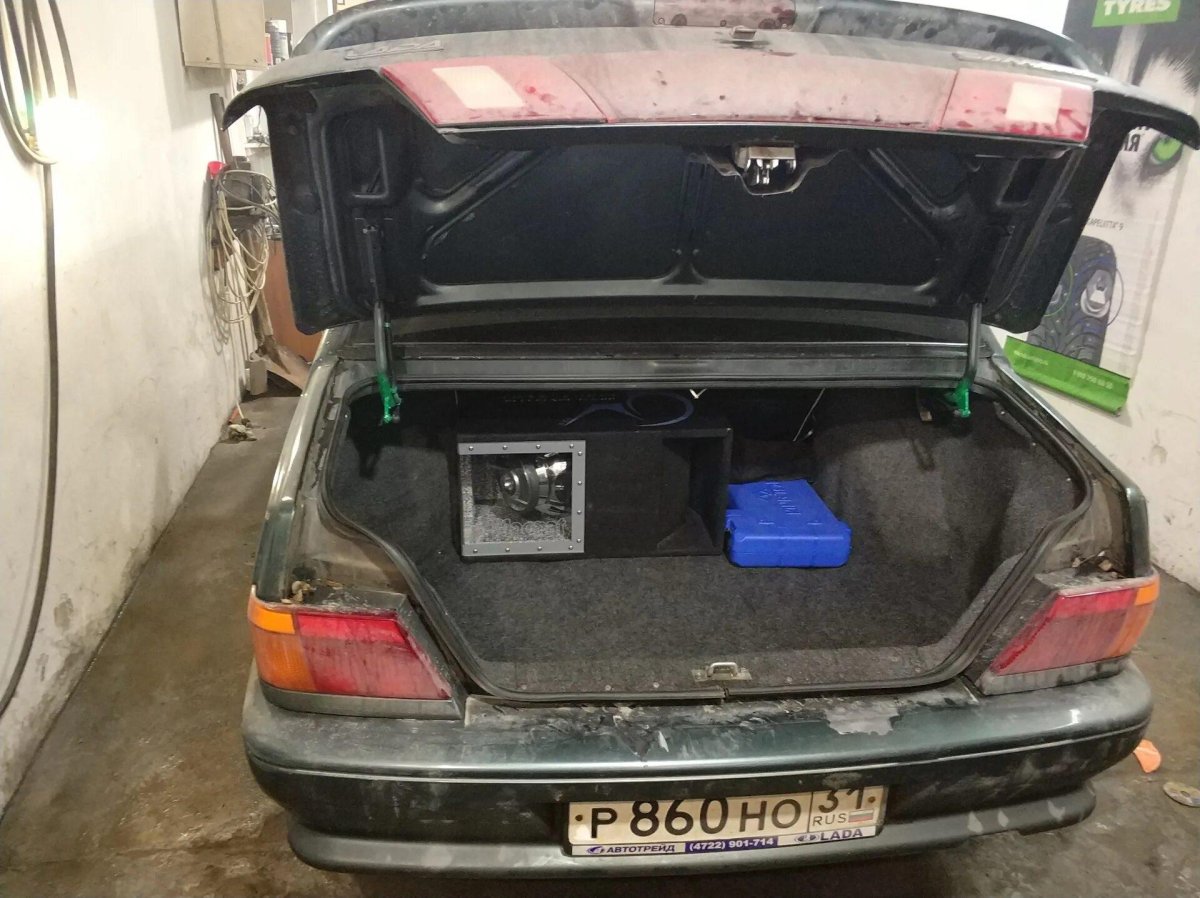 Дополнительный аккумулятор в багажник ВАЗ 2115