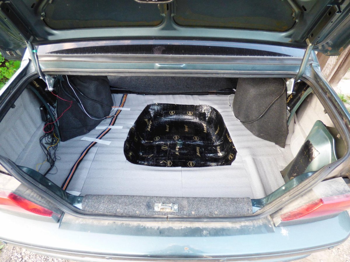 Открытый багажник ВАЗ 2115