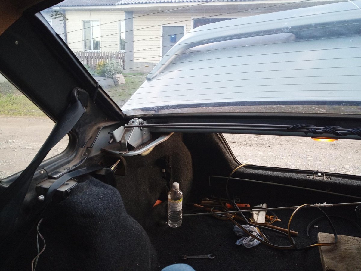 Торсионы багажника ВАЗ 2115