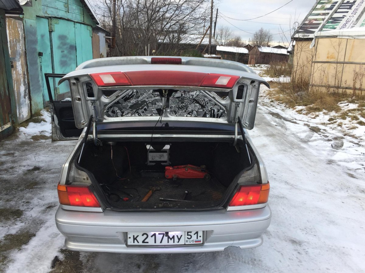 Открытый багажник ВАЗ 2115