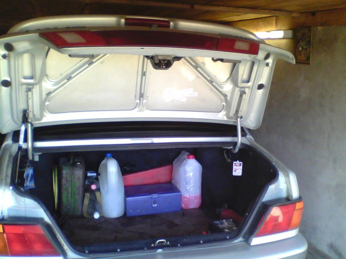 Газовые упоры багажника ВАЗ 2115