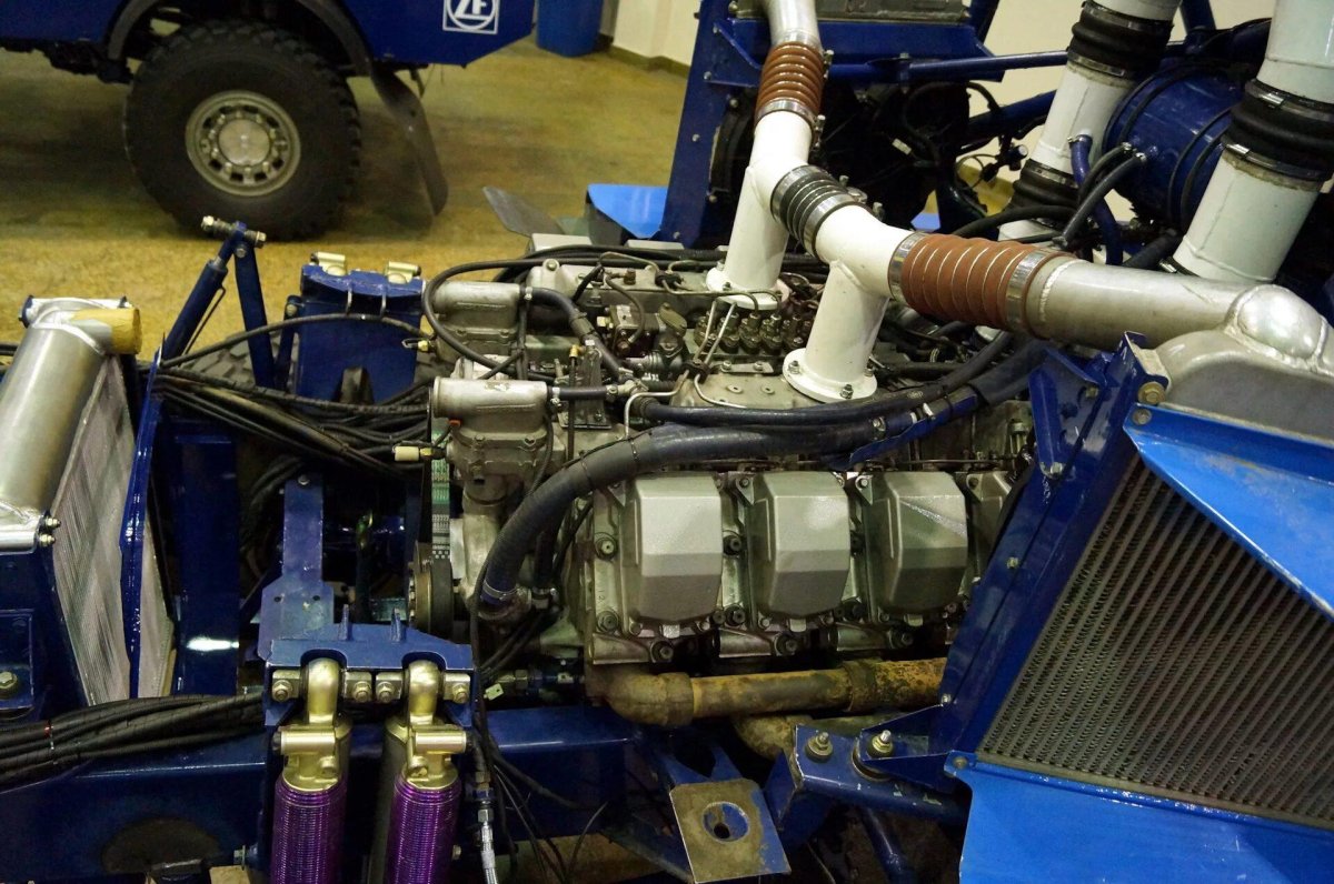 КАМАЗ мастер 43509 двигатель