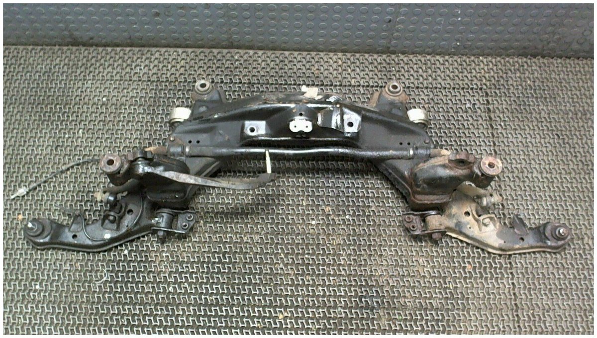 Подрамник Nissan primera p12