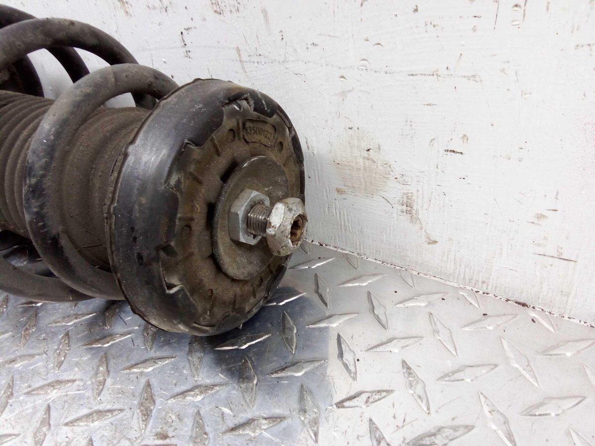 Передние стойки Киа Венга 1.6 2012