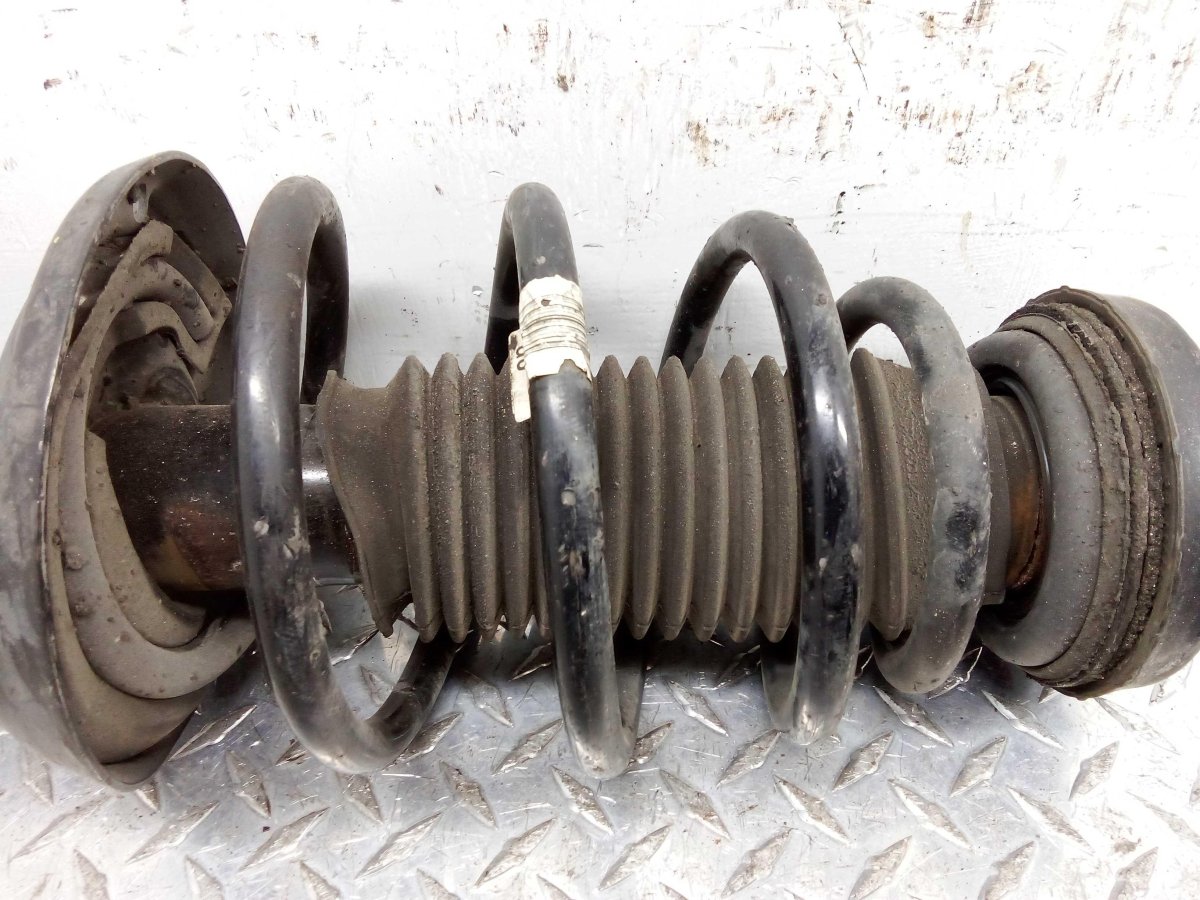 Стойка передняя Шевроле Каптива