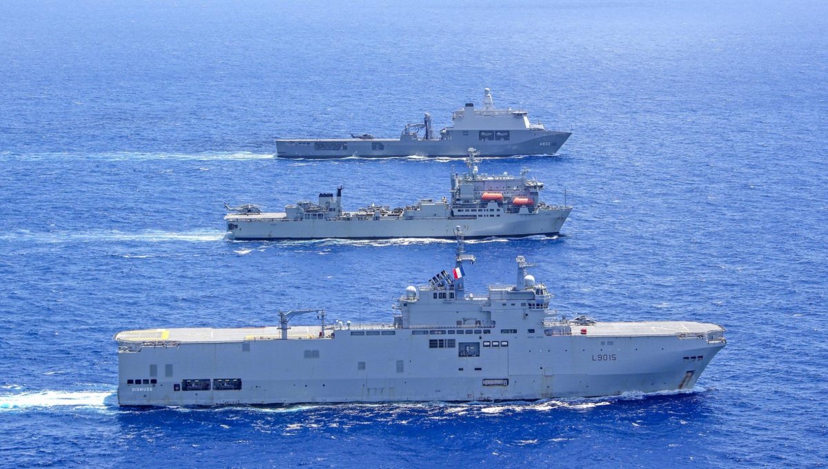 Десантный корабль Мистраль