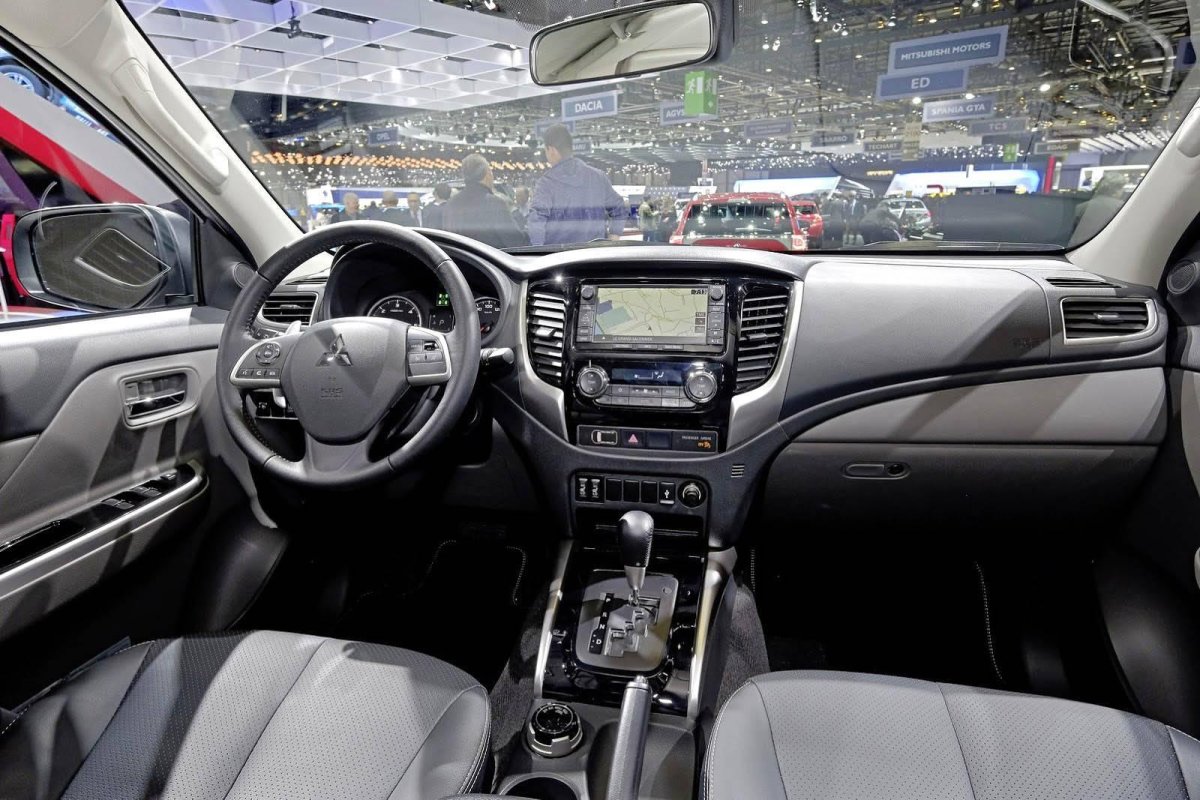 Mitsubishi l200 2016 салон