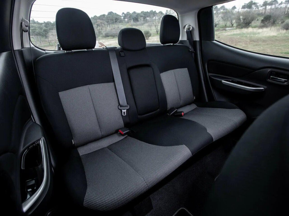 Mitsubishi l200 2021 салон