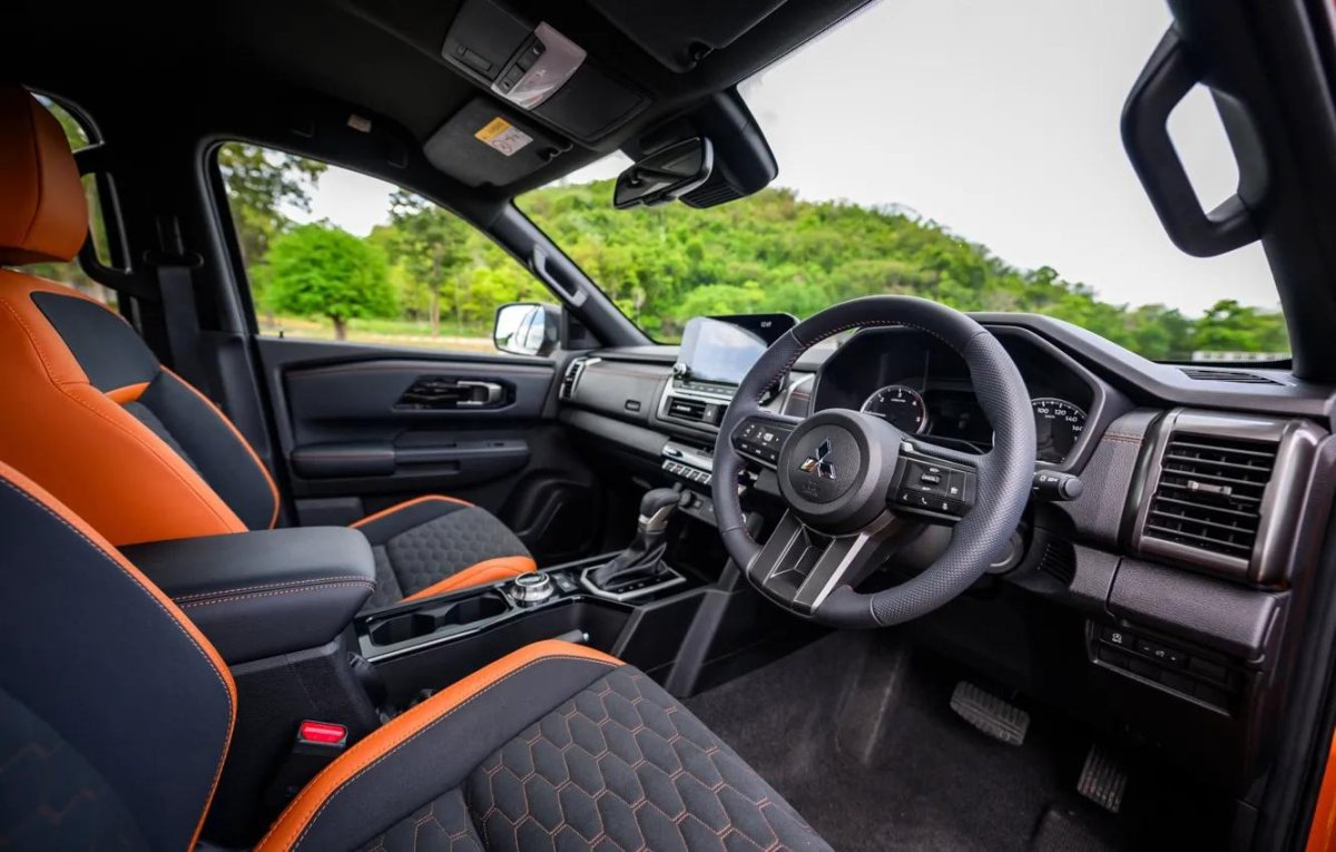 Mitsubishi l200 2023