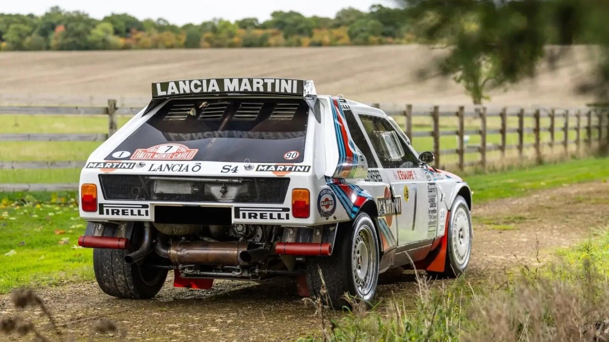 Lancia Delta s4 Group b