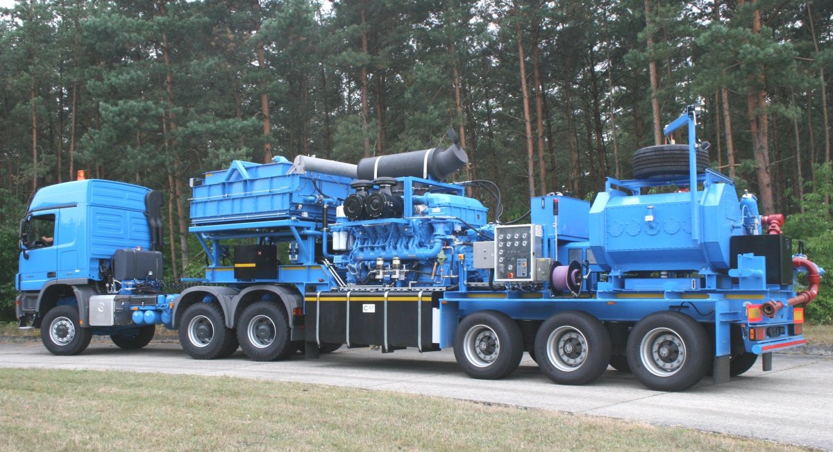 Насосный агрегат для ГРП 4ан-700