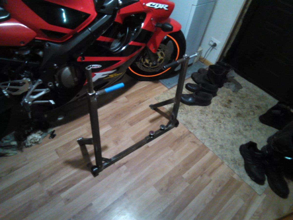 Мотоподкат cbr600f4