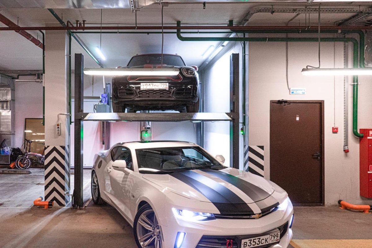 Полдьемники в паркинга Сетл групп