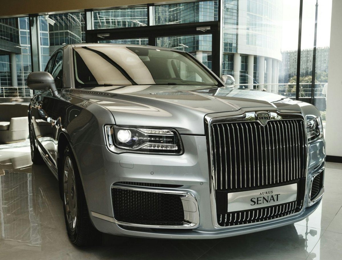 Российский авто Аурус