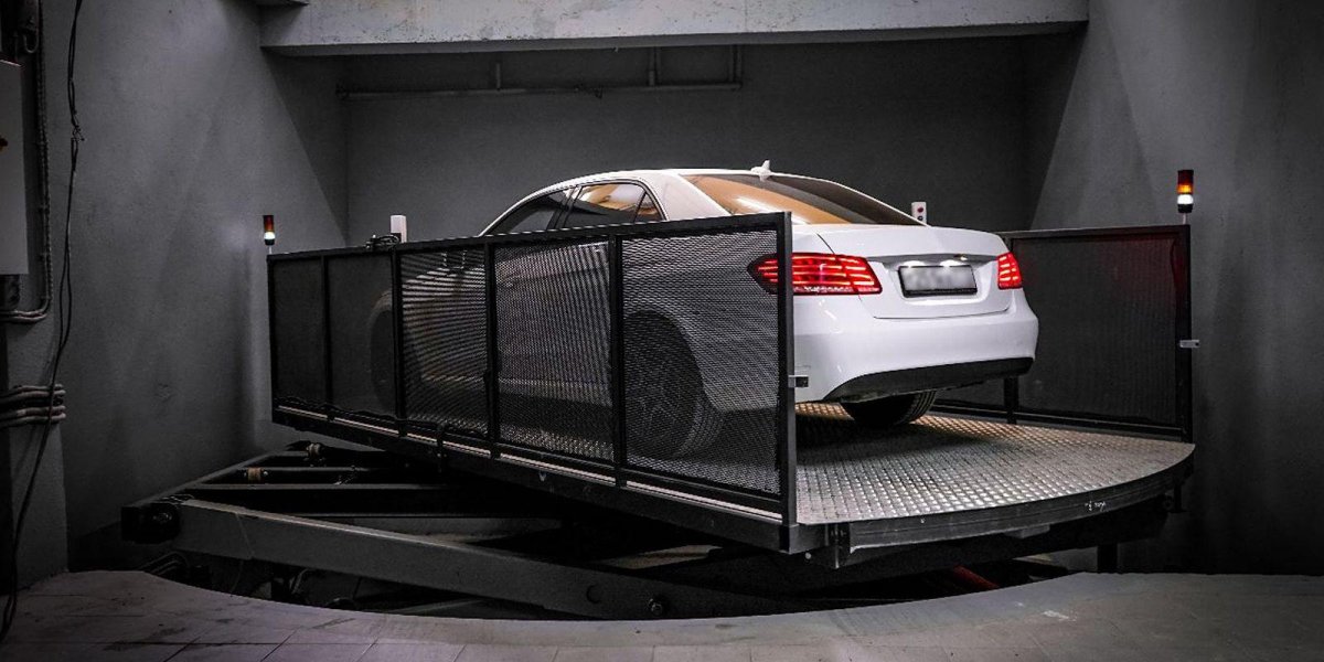 Лифт для автомобилей в паркинг
