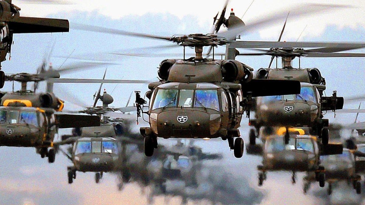 Sikorsky uh-60 Black Hawk