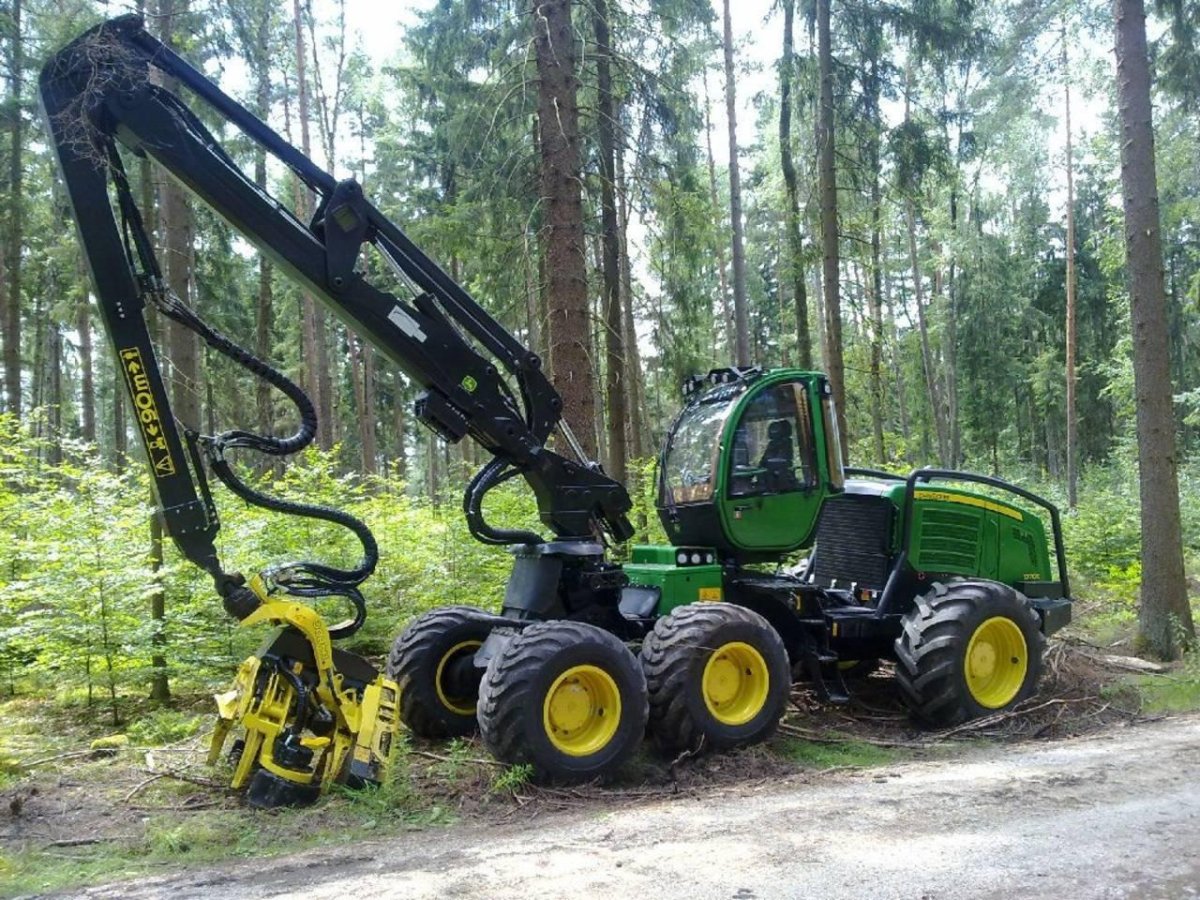 Харвестер John Deere