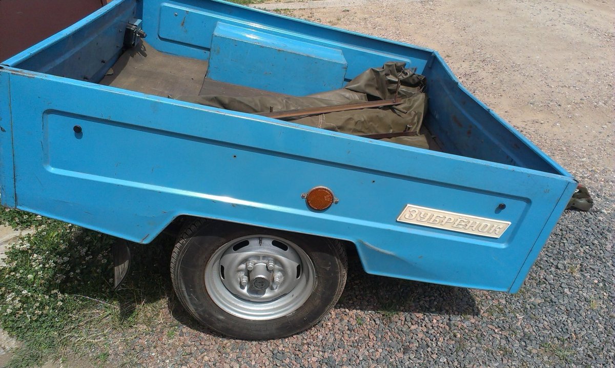 Прицеп МАЗ легковой Зубренок 8114