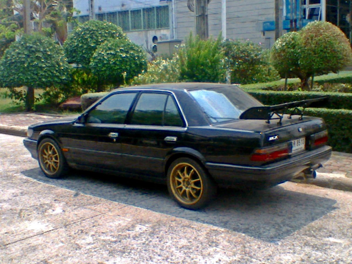 Nissan Bluebird u12