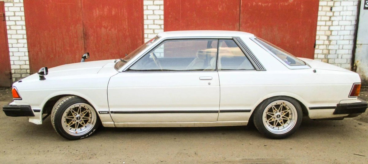 Nissan Bluebird 910 Coupe