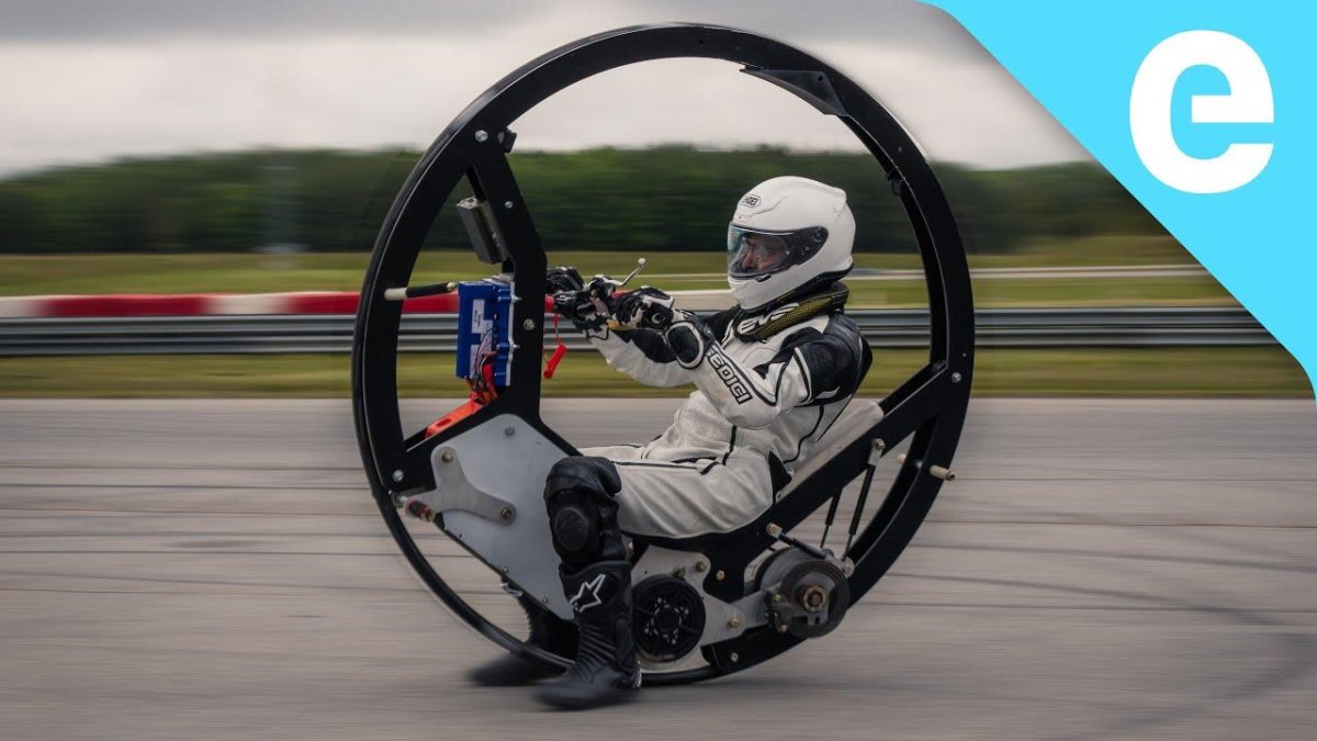 Мотоцикл моноколесо