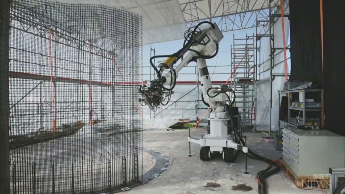 Робот Строитель