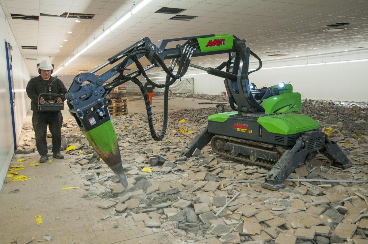 Демонтажный робот Brokk-800