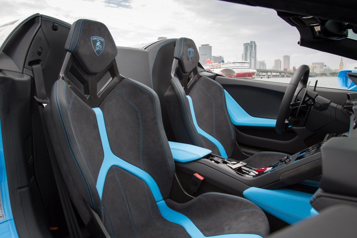 Сиденья Ламборгини Хуракан