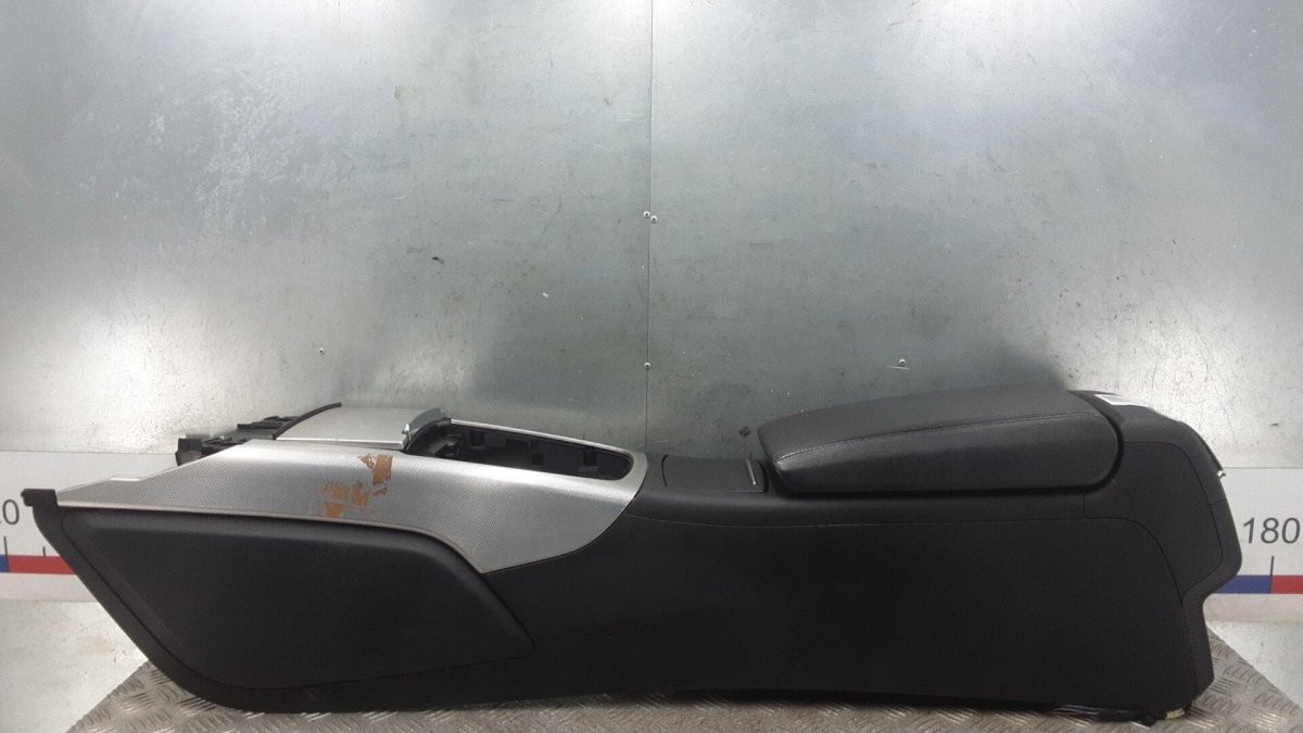 Пежо 308 Центральная консоль