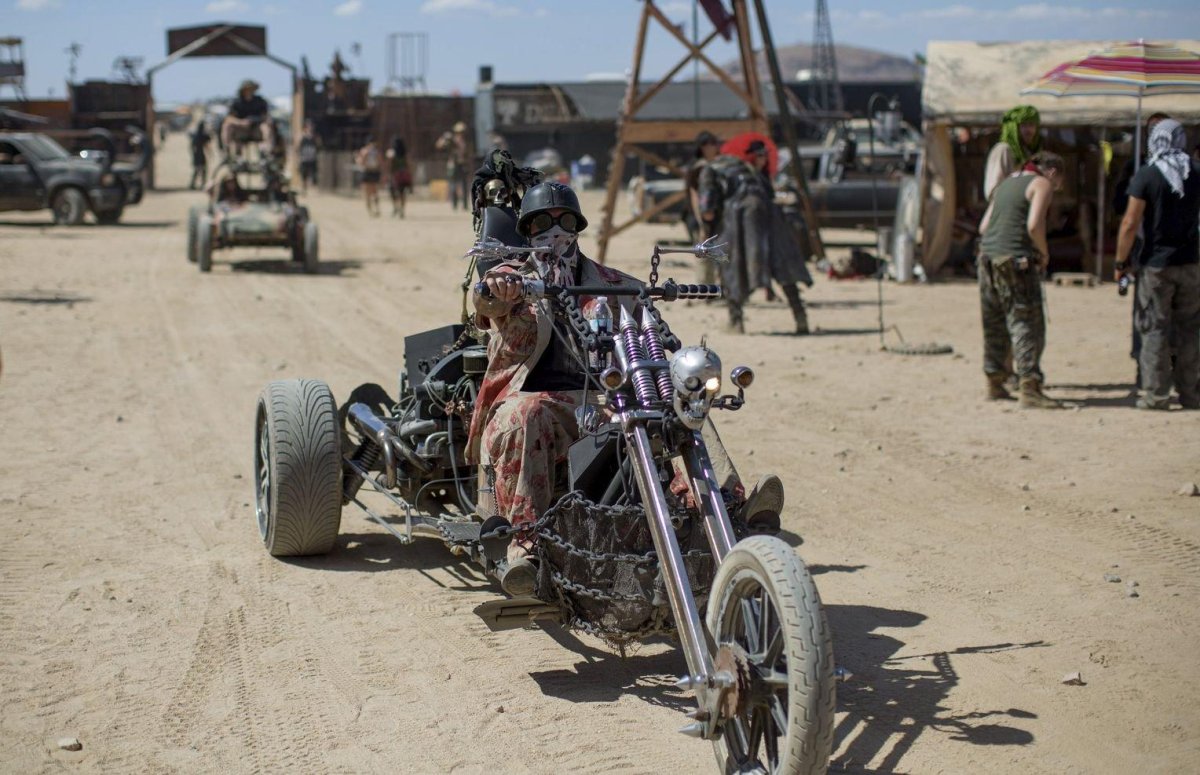 Безумный Макс мотоциклы