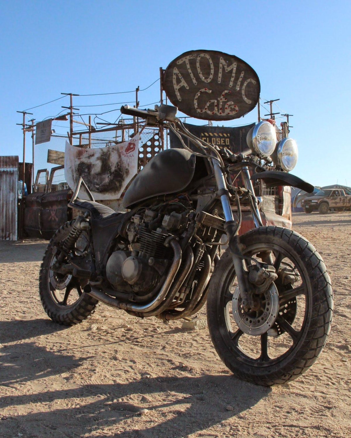 Безумный Макс мотоциклы