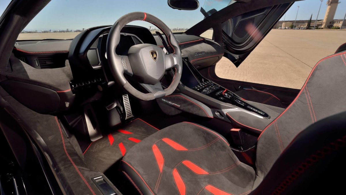Lamborghini Centenario LP 770-4 салон