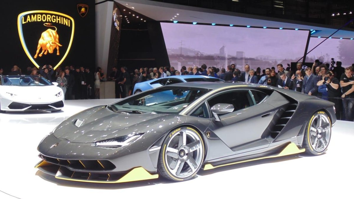 Спорткар Lamborghini Centenario
