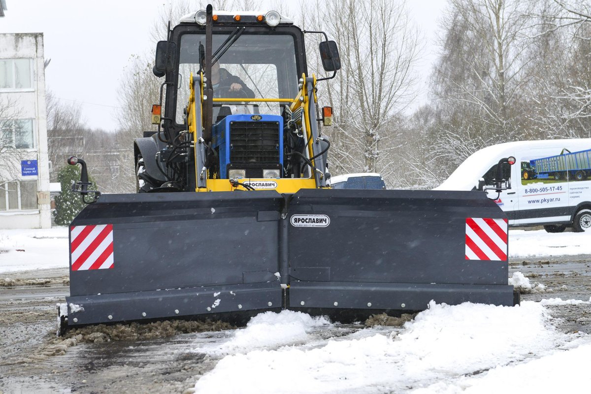 Универсальный поворотный отвал ППО-3,3 "бабочка"